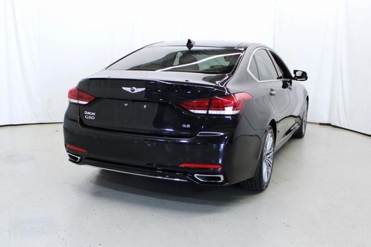 2018 Victoria Black Genesis G80 3.8