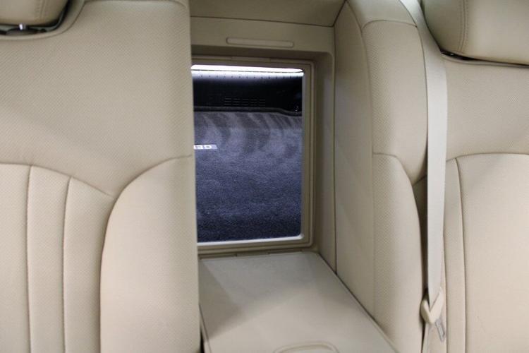 2018 Victoria Black Genesis G80 3.8